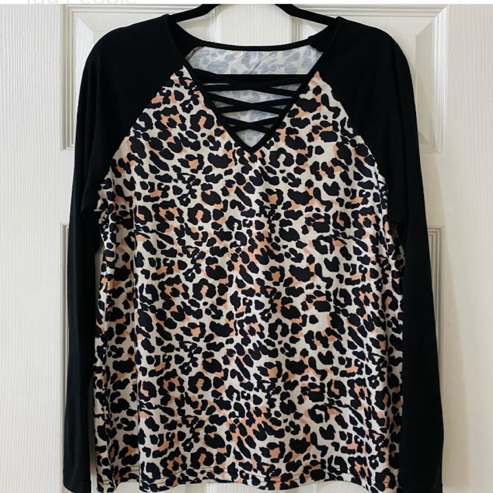 LIKE NEW! Leopard Print Baseball Tee - Picture 2 of 4